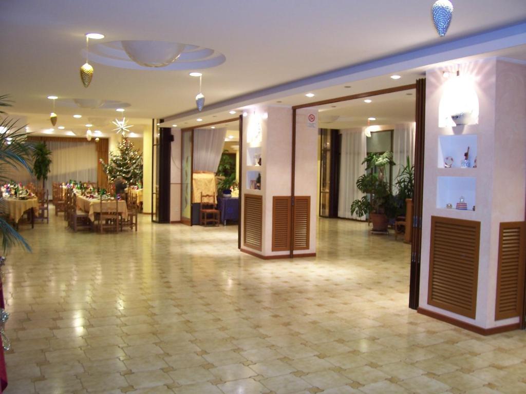 Hotel Marrani Ronta Екстериор снимка